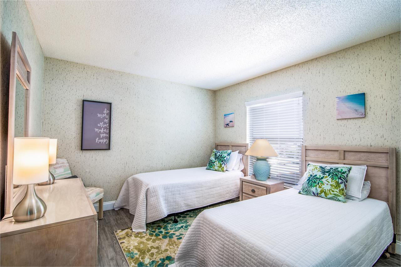 Cape Winds Resort ケープ・カナベラル エクステリア 写真